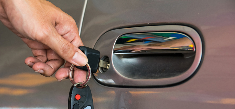 Car door lock repair in Paramount