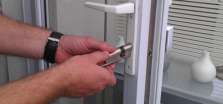 Commercial Door Lock Repair in Paramount